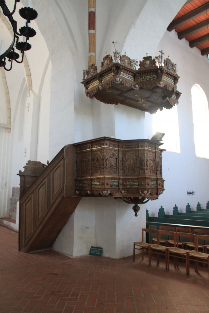 03.02.2012: Nieblum, St.Johannis - Kanzel aus dem Jahr 1618