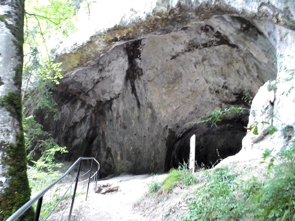 Tischoferhöhle