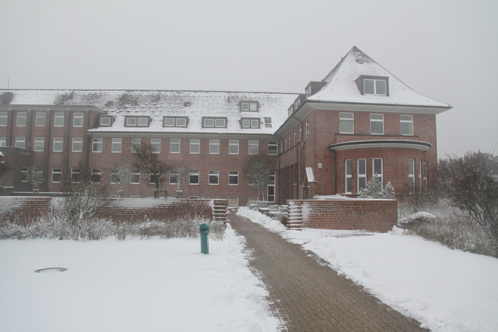 27.01.2012: Utersum, Reha Klinik im Schnee