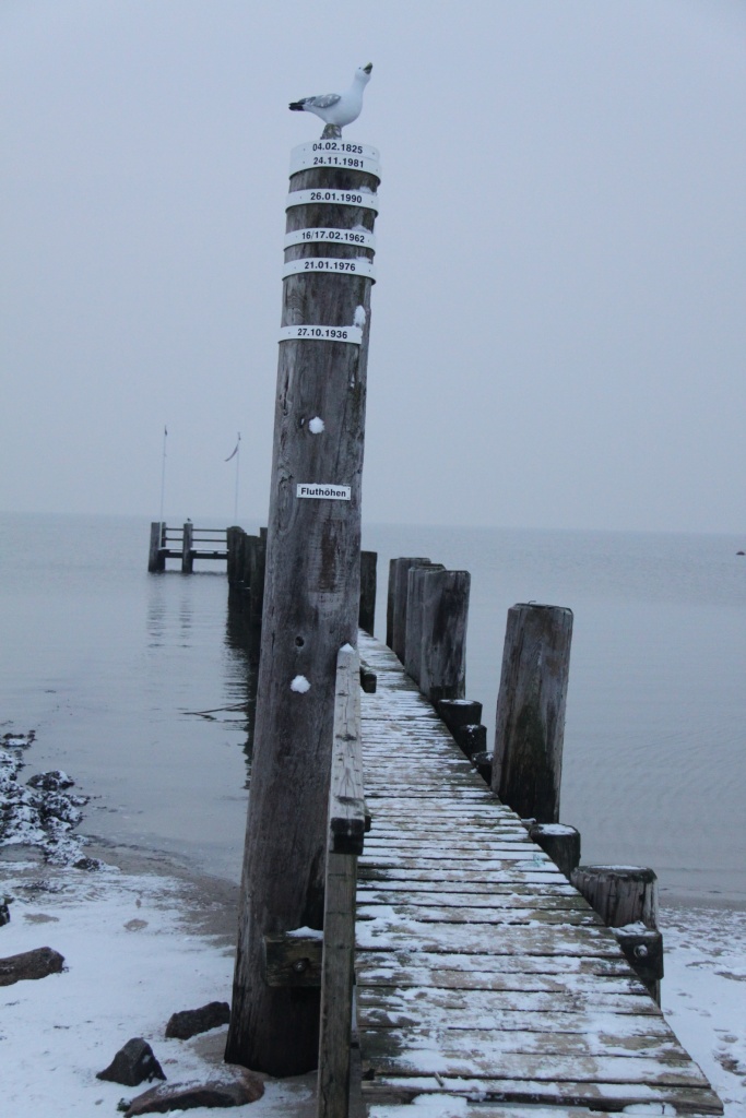 29.01.2012: Utersum, Seebrücke im Schnee
