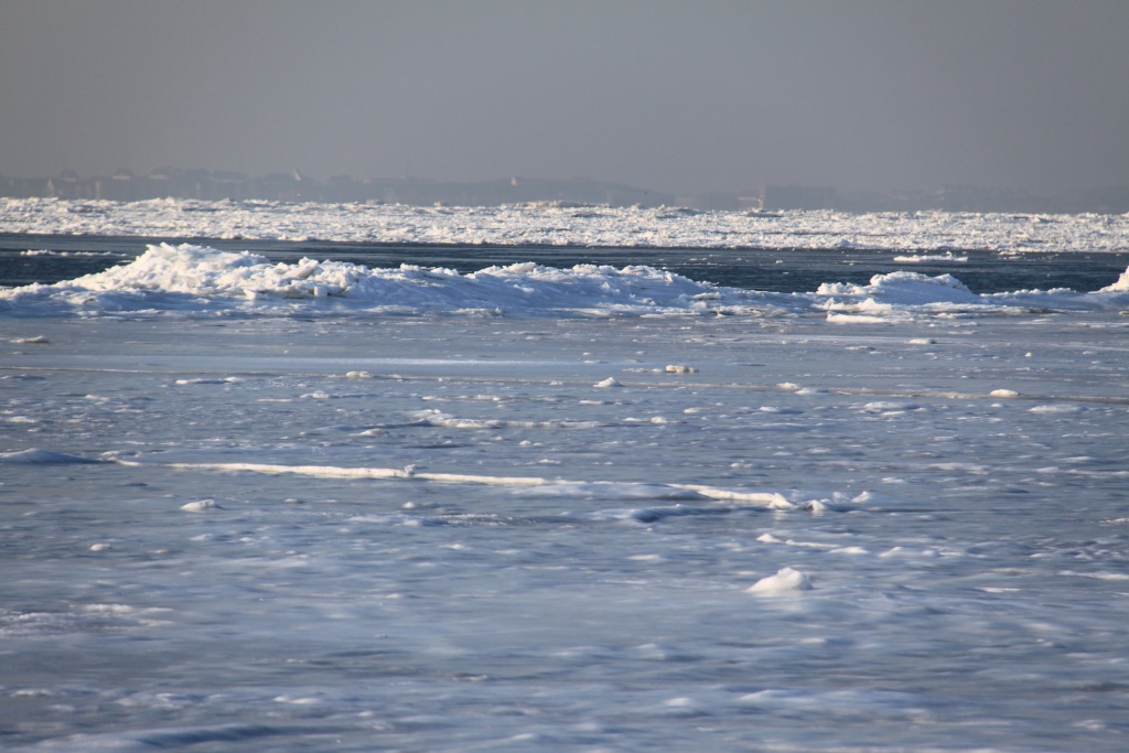 06.02.2012: Utersum, das Meer friert zu