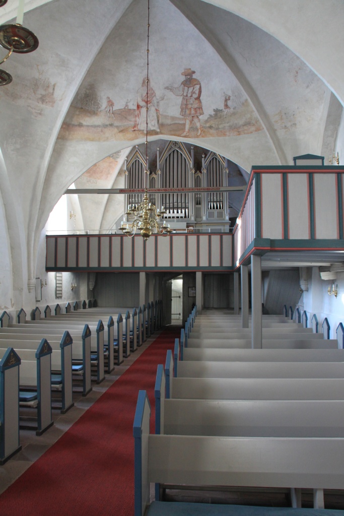 07.2.2012: Süderende, St.Laurentii - Blick zur Orgel