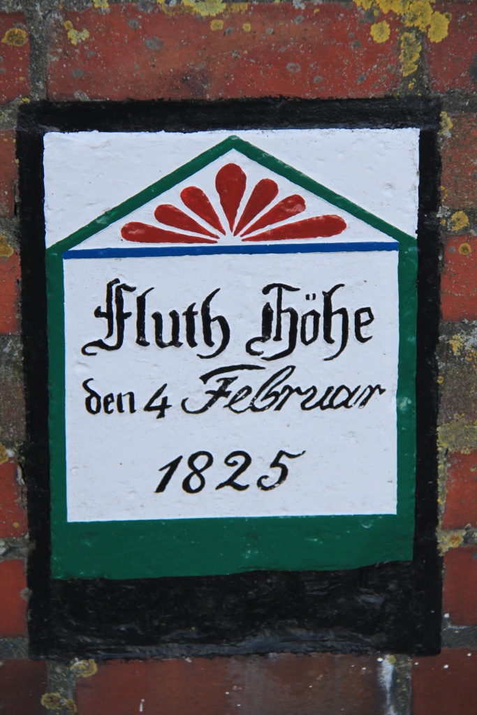 09.02.2012: Oldsum, Wasserstandsmarke: Fluth Höhe den 4. Februar 1825
