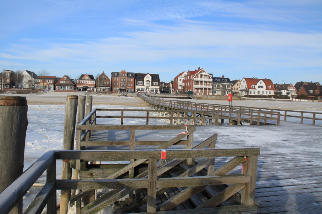 11.02.2012: Wyk, Blick von der Seflerbrücke zur Promenade