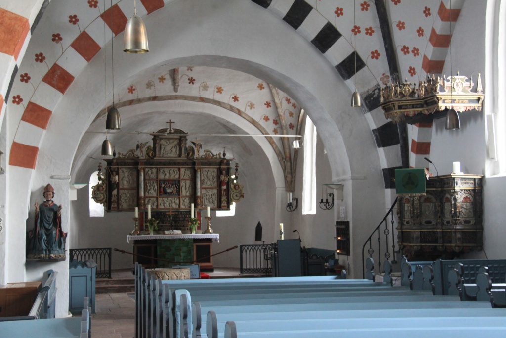 11.02.2012: Boldixum, St.Nicolai - Altar, Kanzel, Hl. Nikolaus